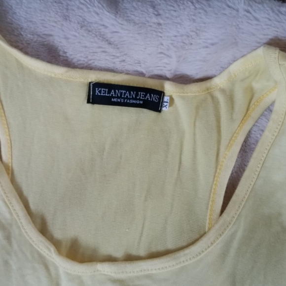 Tshirt - Picture 2 of 4